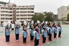 沅陵凤鸣学校：传承中草药文化 提升学生劳动实践能力图片