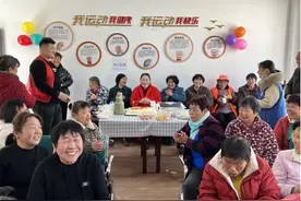 超暖心，社区为居民举办集体生日宴图片