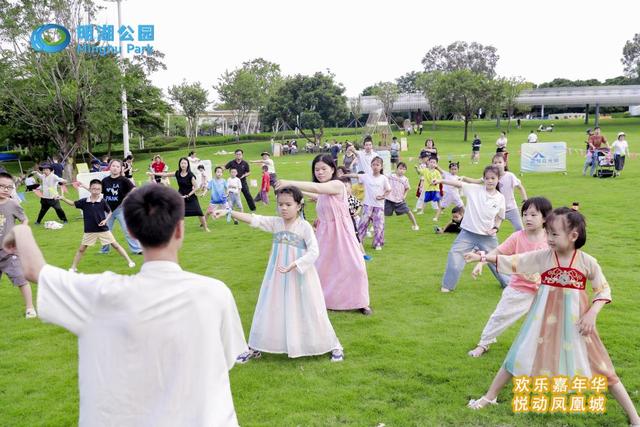 非遗文化游园会，光明明湖月下流淌社区温情
