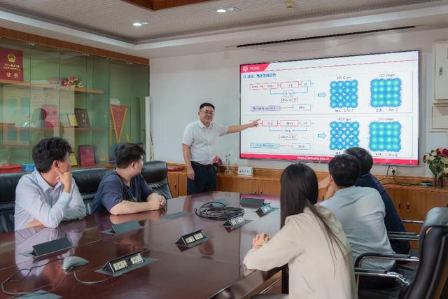 科技创新年 ｜ 北大王兴军团队：为6G装上“超强大脑”，解锁全频段通信新图景
