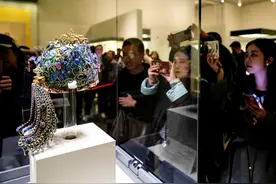 国博凤冠冰箱贴销量破百万件，原型为禁止出境展览国宝级文物图片