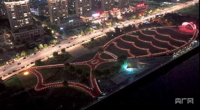 一条海岸线 带火一座城