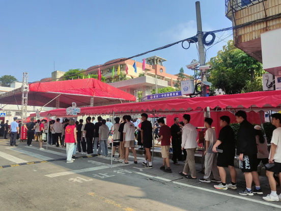 漳州联通数智护航高考路 匠心织就“暖心网”