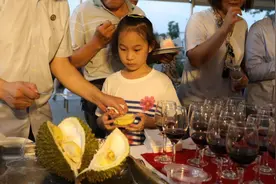 为马来西亚鲜食猫山王首开线上交易平台，首批600斤榴莲秒空图片