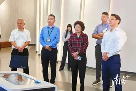 鼓励企业坚定发展信心，陈庆松调研玖龙集团发展情况图片