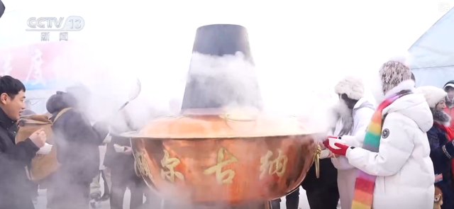 “冷”赛道激发产业发展“热”活力 “冰雪+”掀起冬季消费新热潮