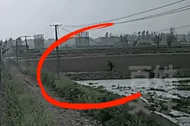 “闪了一下人没了” 户外、居家如何防雷？避险指南→图片