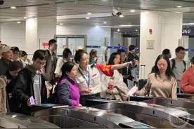 国庆假期重庆轨道3号线、6号线、1号线最繁忙 解放碑、李子坝仍是“人气王”图片