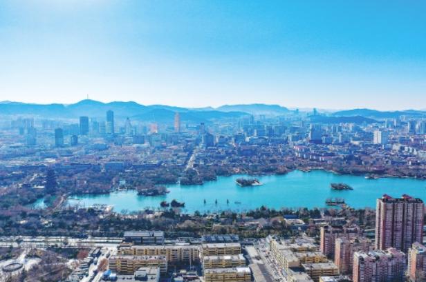 一年四季 泉在济南丨明湖冬景静美如画