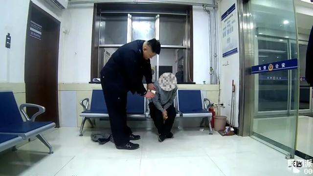 小伙豪气点菜“不差钱”，结账竟“醉倒”赖账！民警出手了