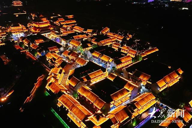 古城夜经济，激发消费活力