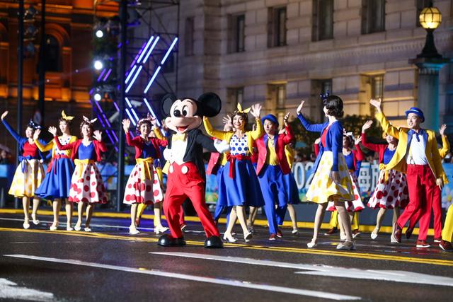25辆花车盛装亮相黄浦江畔，上海旅游节打造“人民大众的节日”