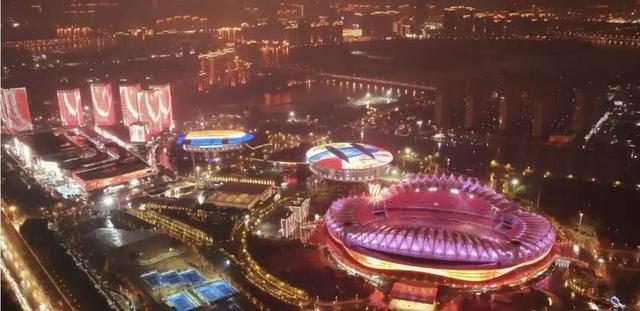 工作日人也多！武汉多地爆火，还有市民特意跨江赶来