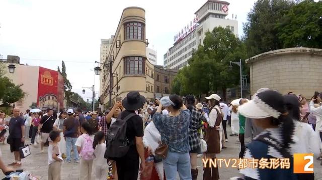 20℃的天气，100℃的人气！在这里“一句昆明话都听不见”
