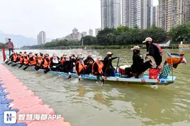 谁说女子不如男！福州这支女子龙舟队破浪前行！图片