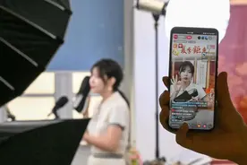 16岁高中生瞒父签十年主播合约，被索赔30万！律师：合同无效图片