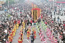 “第十一届潮阳双忠文化节”在汕头举行 闹热！近万人巡游队伍绵延超8公里图片
