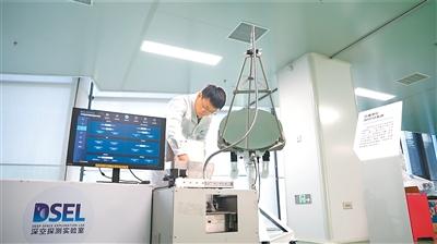 向无垠深空挺进