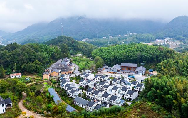 安徽金寨大湾村：从“贫中之贫”到一年迎客70万的4A景区