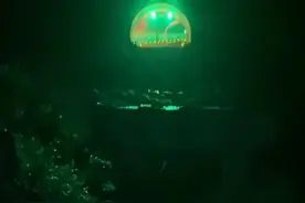 雅康高速隧间桥垮塌3车坠落5人失联，亲历者：跟着前车刹停，有司机喊“路塌了”图片