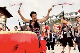 彝家火把不夜天 翠华晴隆展新颜图片