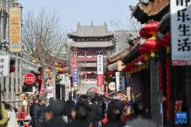 古城焕生机图片