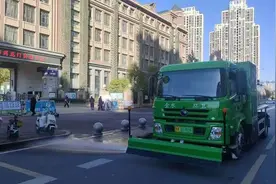2025年国家公务员考试将至，郑州城管开启“护航”模式图片