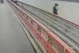 “慢一秒钟，就拉不住！”杭州西兴大桥上，公交司机救回一条命图片
