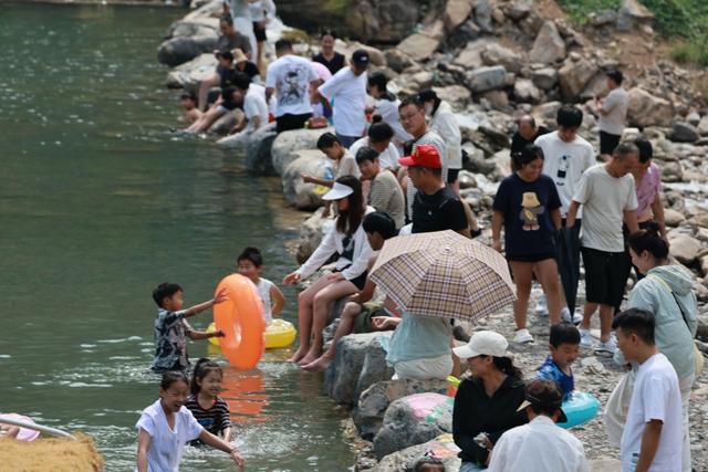焦作丹河峡谷成避暑胜地