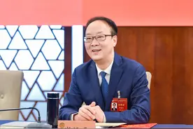 代表委员热议报告|肖远平委员：加快推进师范院校“双一流”建设图片