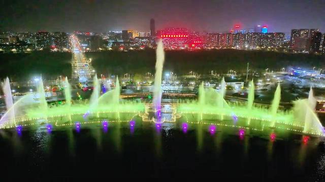 秋光如颂 全景淄博丨夜游新顶流！张店“夜光宝盒”刷屏国庆中秋长假