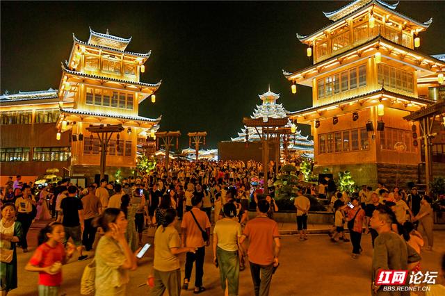 【每日一图@湖南】文旅焕新大怀化，盛会点亮一座城