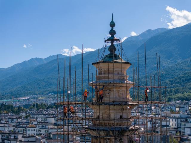 大理崇圣寺三塔正在安装这项装置