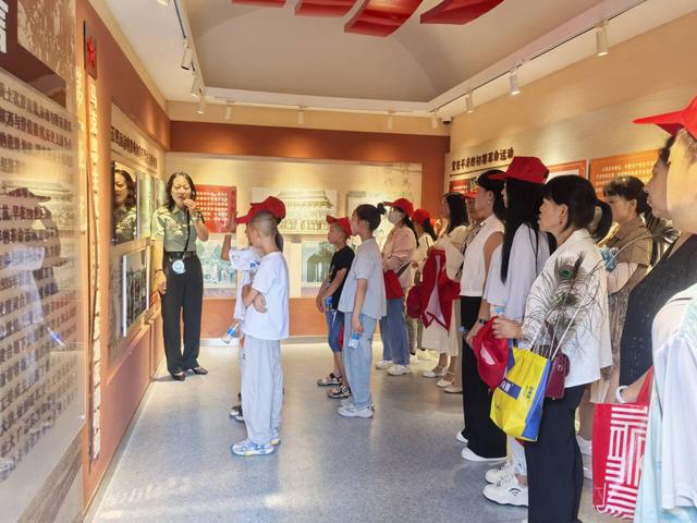 少年儿童心向党·牵手护航助成长—灵台县妇联开展2025年暑期儿童关爱研学夏令营活动
