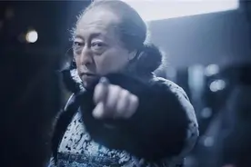 比吴京更硬气的演员，一巴掌扇蒙金星，一个眼神让撒贝宁破防图片