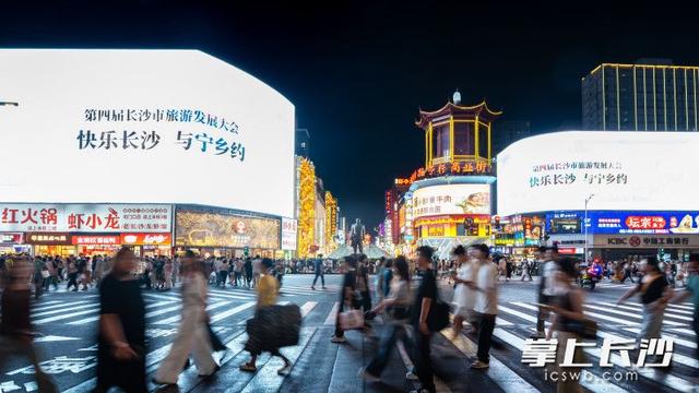 组图 | 国宝青铜器“飞临”黄兴路