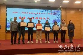 师徒结对共成长 武汉市第八十一中学打造“四有”教师队伍图片