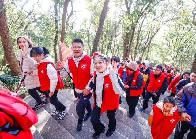 寻找佘山登高“最有故事的你”！二十载光阴，等待你续写篇章