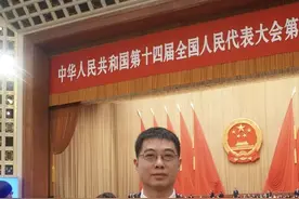 连续三年建议快递绿色包装 全国人大代表胡东方：需从源头综合治理 谁使用谁负责丨聚焦国常会图片