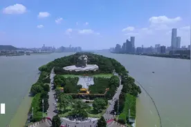 航拍橘子洲!今起景区恢复日间开放图片