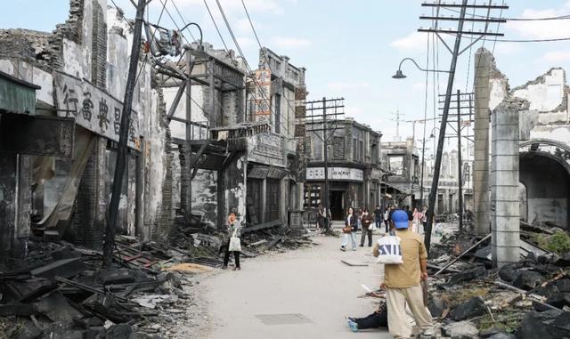 上海影视乐园周末人气旺