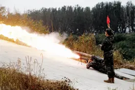 火龙出鞘！武警实战化喷火考核高燃来袭图片