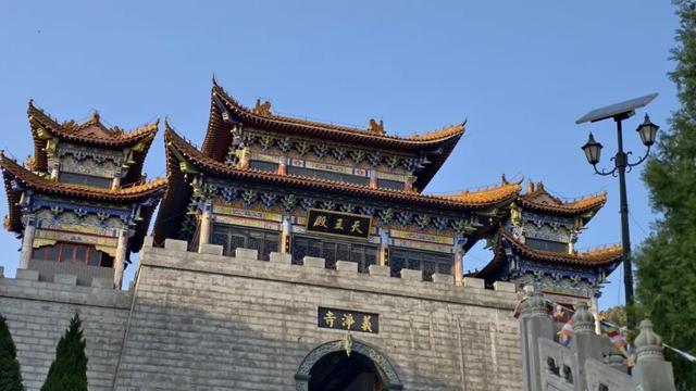 9.9元！深秋里寻一处静谧！本周六出发，打卡长清王泉摩崖石窟、义静寺！