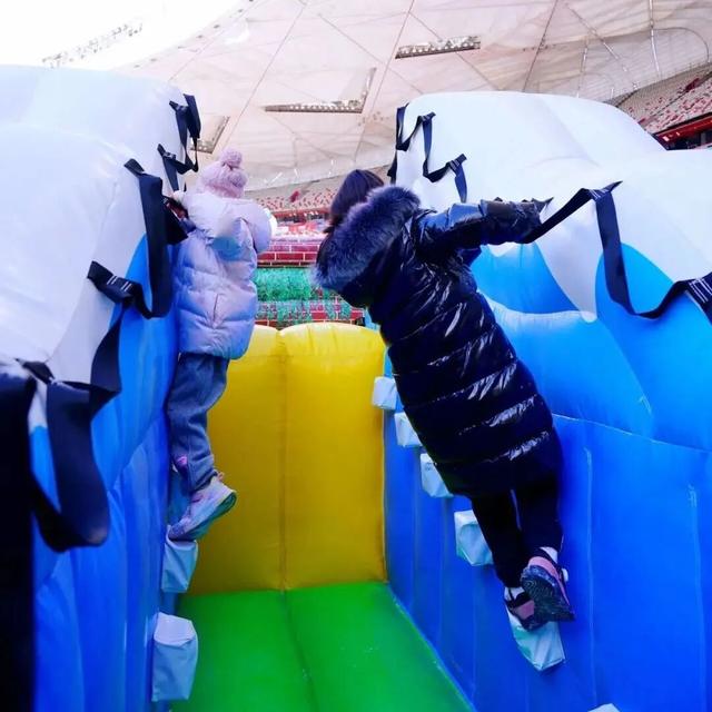 走，这个周末，一起在北京滑滑梯！