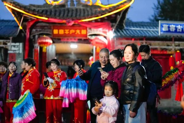 西宁这里有：“一府五寨八馆群”