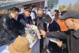 中医药健康科普+普法行动 助力青岛市“中医生活化社区行”启动图片