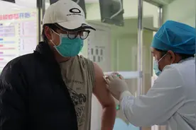 首针开打！丽江市启动男性HPV疫苗接种工作图片