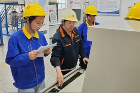 为求新技，湖南一女生本科毕业到开封职校学艺图片