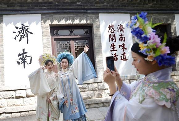 今年暑期，济南推出300余项文化旅游活动