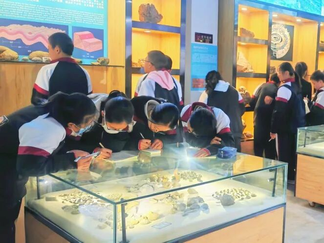 原来泸定不止泸定桥！4天深度游挖到宝了